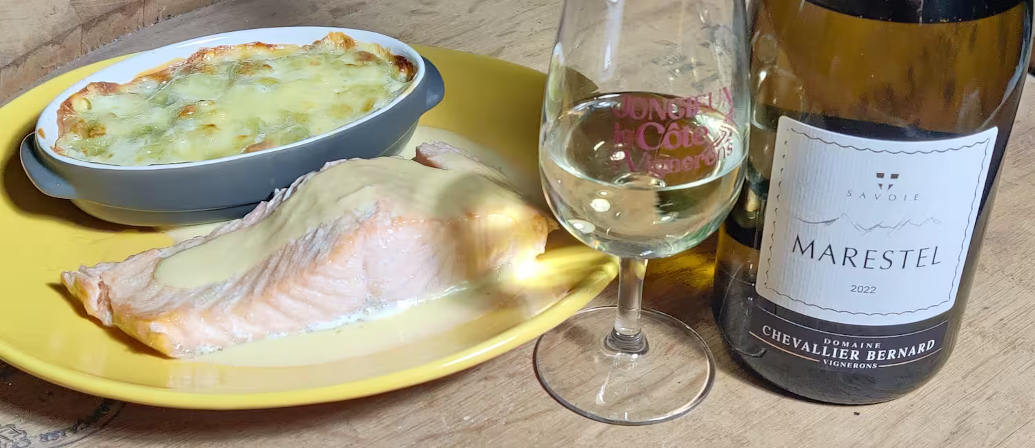 Discover our Roussette de Savoie Marestel with fish in sauce to enhance its flavor.